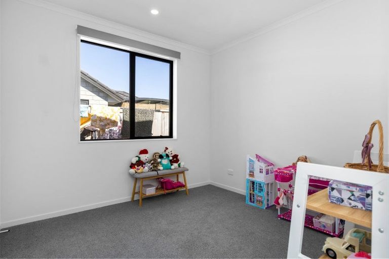 Photo of property in 5 Kaaka Street, Cambridge, 3434