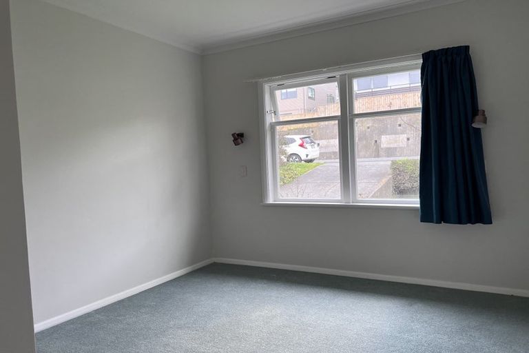 Photo of property in 112 Main Road, Tawa, Wellington, 5028