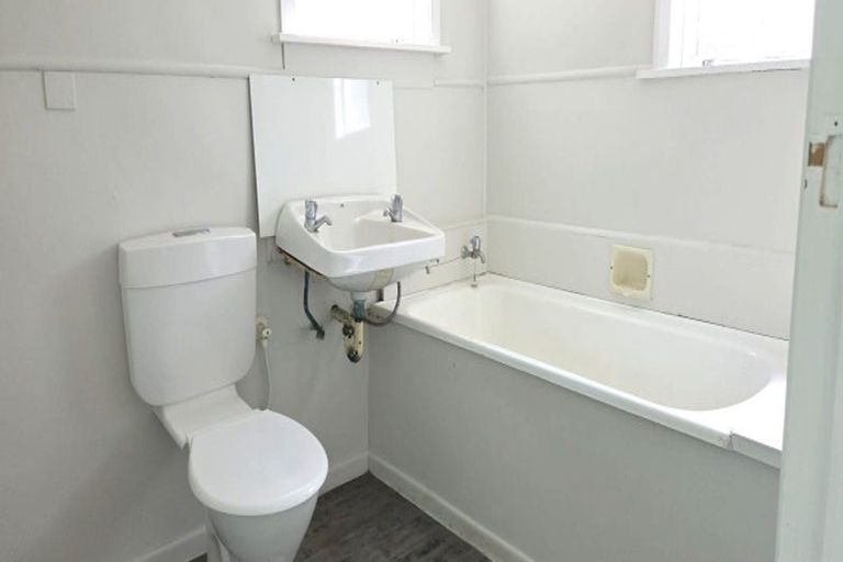 Photo of property in 45/45b Avenue Road, Foxton, 4814