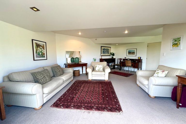 Photo of property in 2/12 Macmillan Avenue, Cashmere, Christchurch, 8022