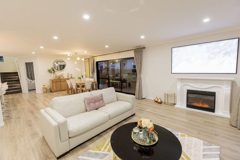 Photo of property in 150 Amesbury Drive, Churton Park, Wellington, 6037