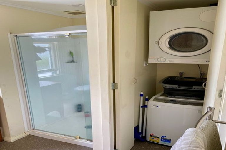 Photo of property in 24a Waripori Street, Berhampore, Wellington, 6023