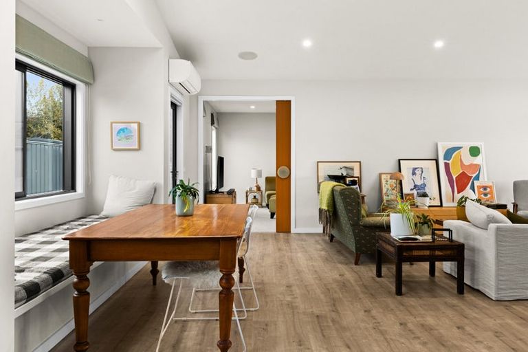 Photo of property in 2 Willowbrook Place, Clive, 4102