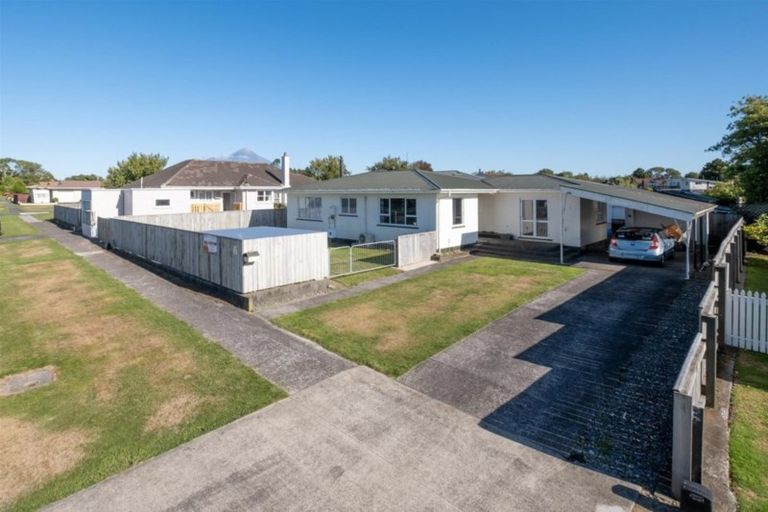 Photo of property in 8 Seyton Street, Stratford, 4332