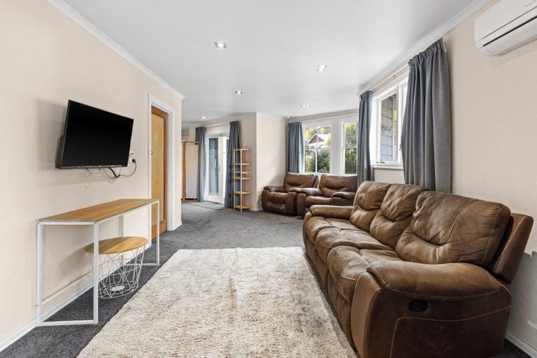 Photo of property in 32 Milton Road, Bluff Hill, Napier, 4110