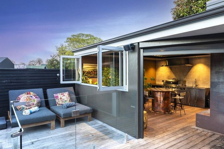 Photo of property in 24a Fendalton Road, Fendalton, Christchurch, 8014