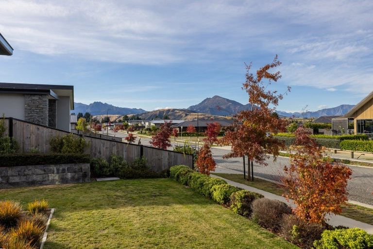 Photo of property in 29 Pounamu Avenue, Albert Town, 9305
