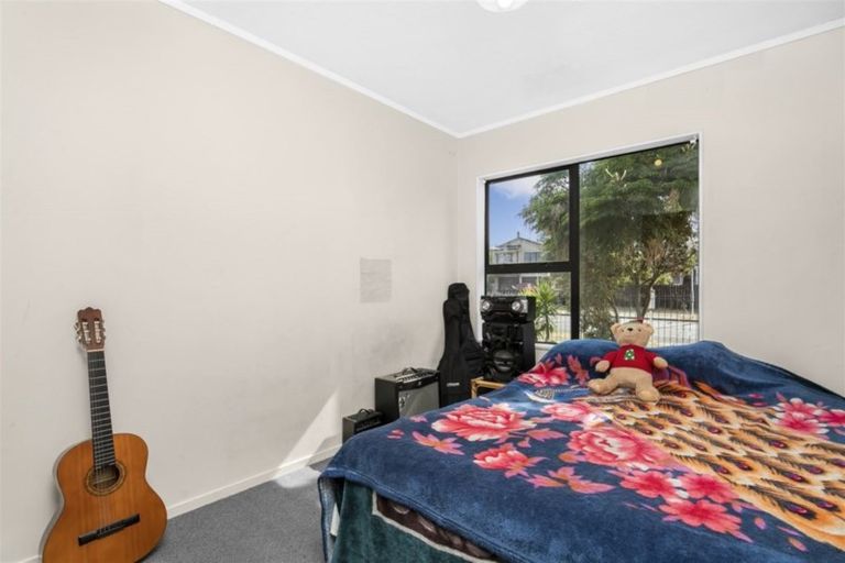 Photo of property in 173 Finlayson Avenue, Clendon Park, Auckland, 2103
