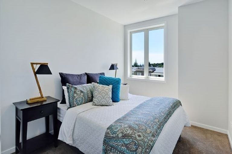 Photo of property in 231 Hibiscus Drive, Orewa, 0931