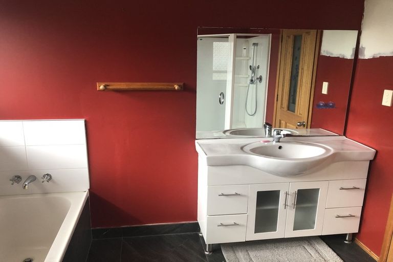 Photo of property in 3 Halberg Street, Papakura, 2110