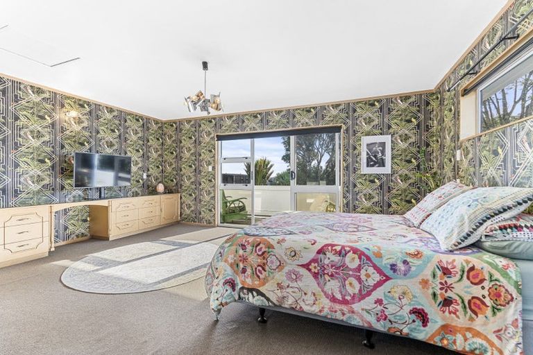 Photo of property in 105 Vivian Street, New Plymouth, 4310