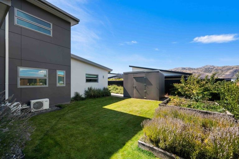 Photo of property in 10 Kowhai Place, Cromwell, 9310