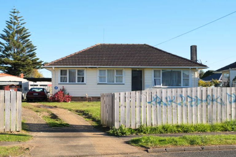 Photo of property in 10 Halswell Street, Mangere East, Auckland, 2024