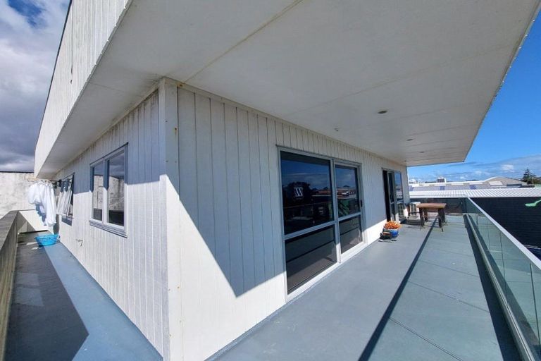 Photo of property in 138 Molesworth Street, New Plymouth, 4312