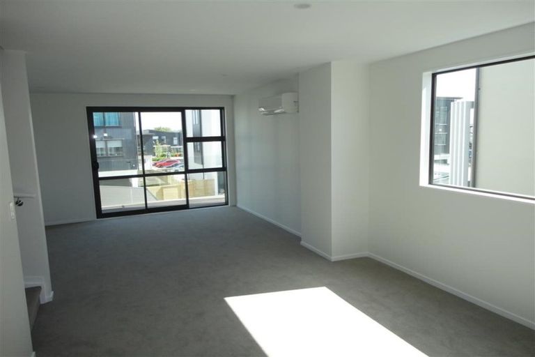 Photo of property in 31 Settlers Avenue, Hobsonville, Auckland, 0618