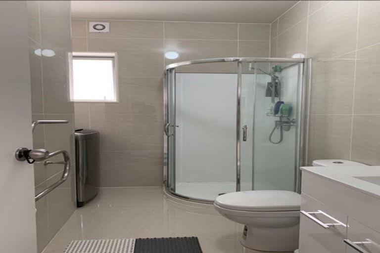 Photo of property in 9 Mangerton Lane, East Tamaki Heights, Auckland, 2016