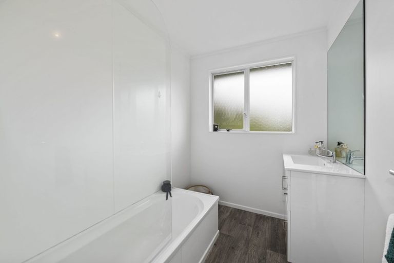 Photo of property in 52 Lord Street, Stokes Valley, Lower Hutt, 5019