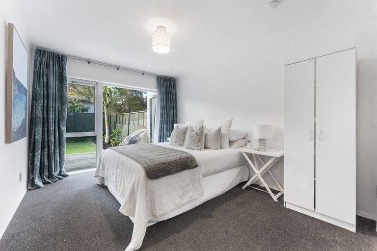 Photo of property in 2/40 James Evans Drive, Northcote, Auckland, 0627