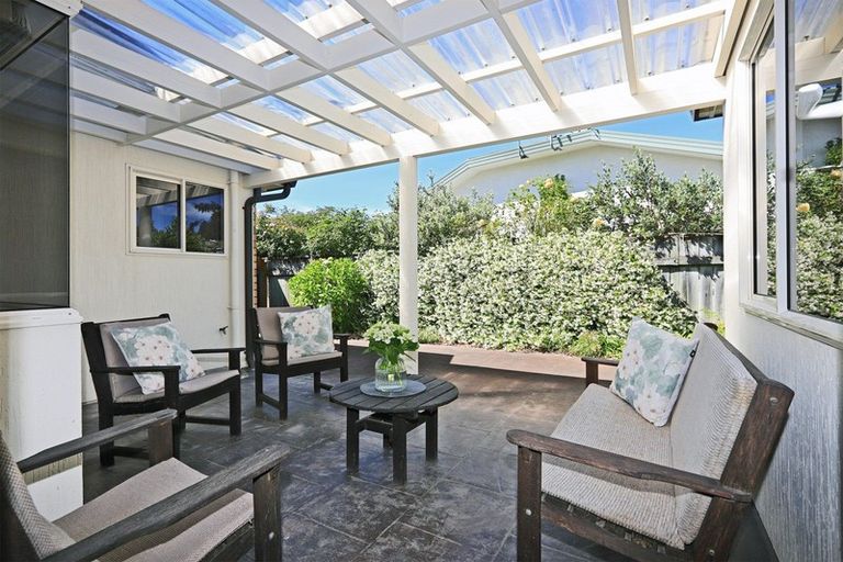 Photo of property in 6 Brompton Drive, Taradale, Napier, 4112