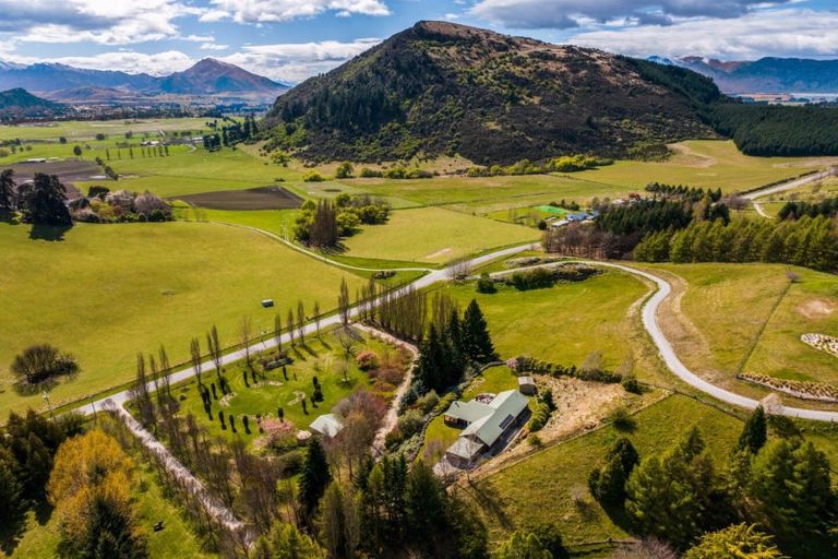 Photo of property in 599 Mount Barker Road, Wanaka, 9382