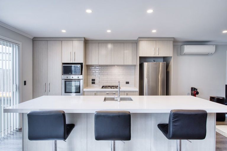 Photo of property in 5 Wairepo Street, Takanini, 2112