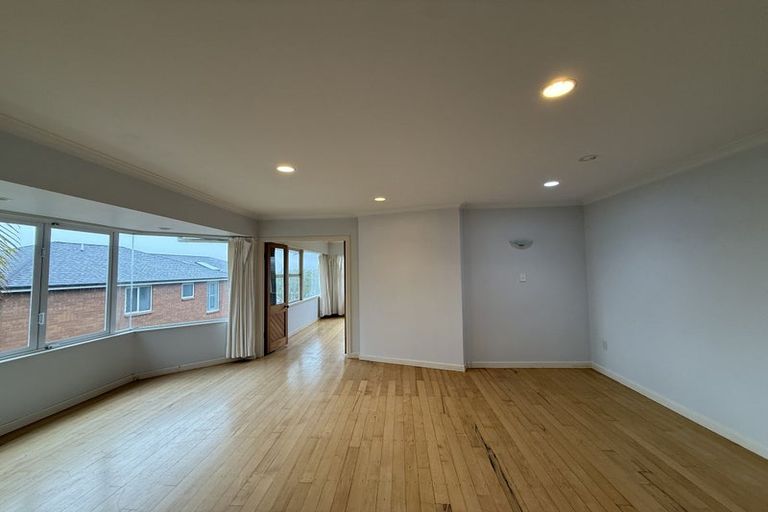 Photo of property in 13 Peter Terrace, Castor Bay, Auckland, 0620