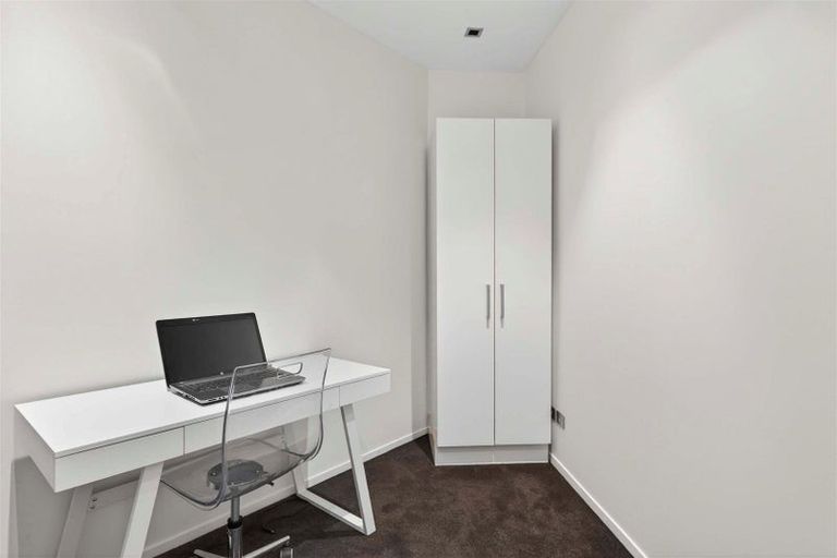 Photo of property in 1/7 The Promenade, Takapuna, Auckland, 0622