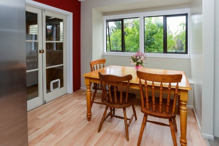 Photo of property in 6 Watts Street, Waipawa, 4210