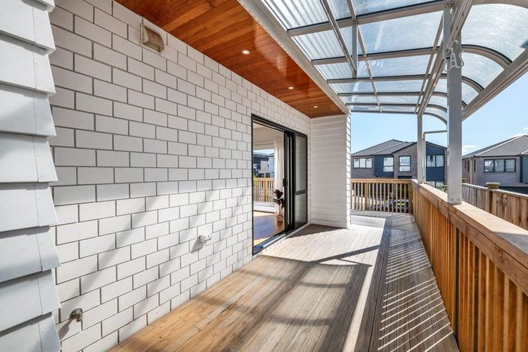 Photo of property in 80 Drumbuoy Drive, Flat Bush, Auckland, 2019