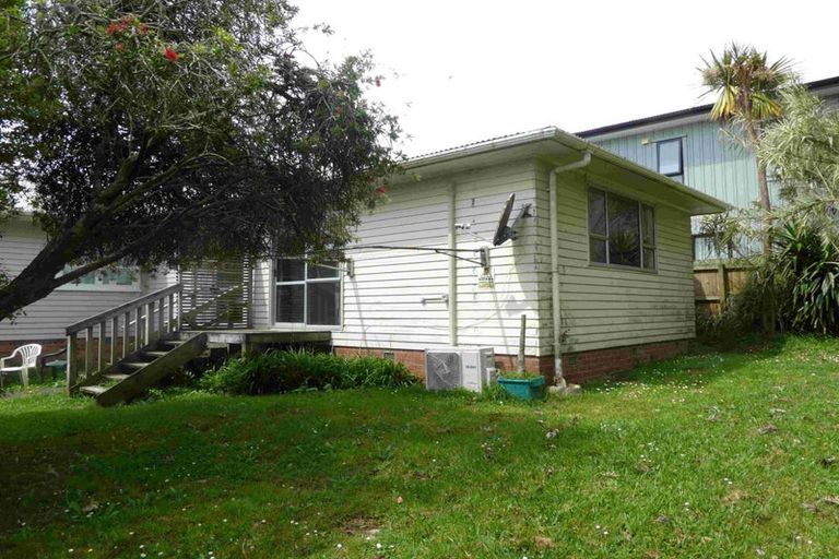 Photo of property in 16 Pomaria Road, Henderson, Auckland, 0610