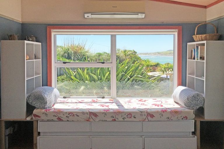 Photo of property in 12 Wainamu Road, Raglan, 3297
