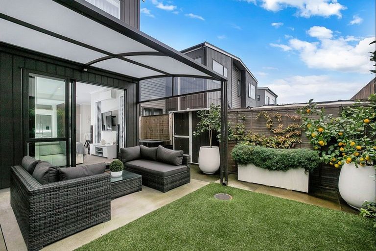 Photo of property in 22 Chaffinch Road, Hobsonville, Auckland, 0616