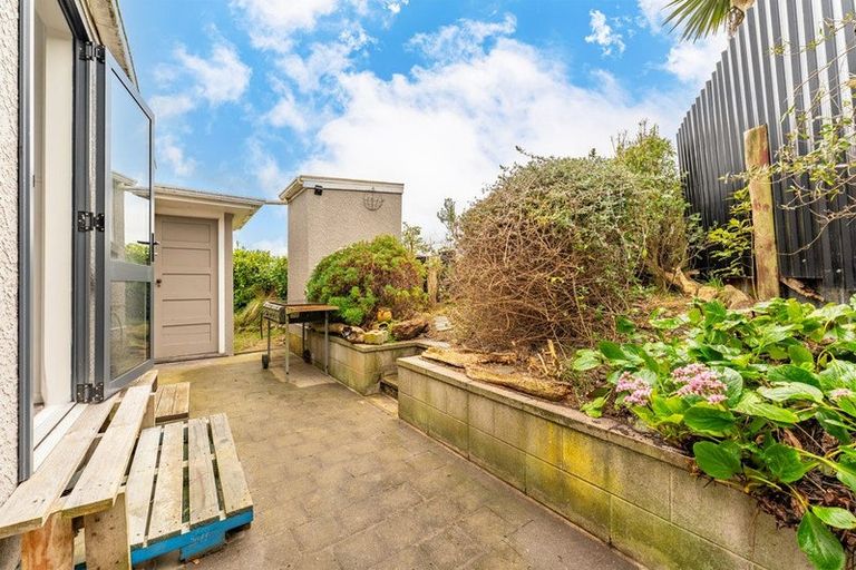 Photo of property in 42 Stirling Street, Kakanui, Oamaru, 9495