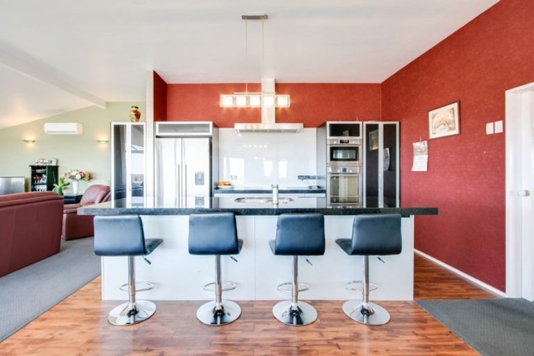 Photo of property in 95 Churchill Drive, Taradale, Napier, 4112