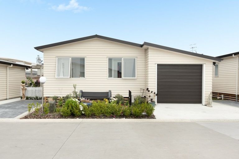 Photo of property in 104/11 Kamahi Crescent, Papamoa Beach, Papamoa, 3118