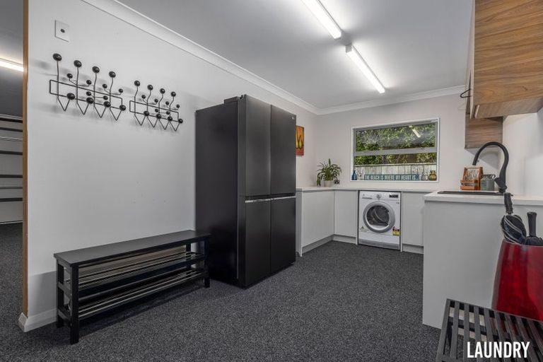 Photo of property in 1 Moss Lane, Raumati Beach, Paraparaumu, 5032