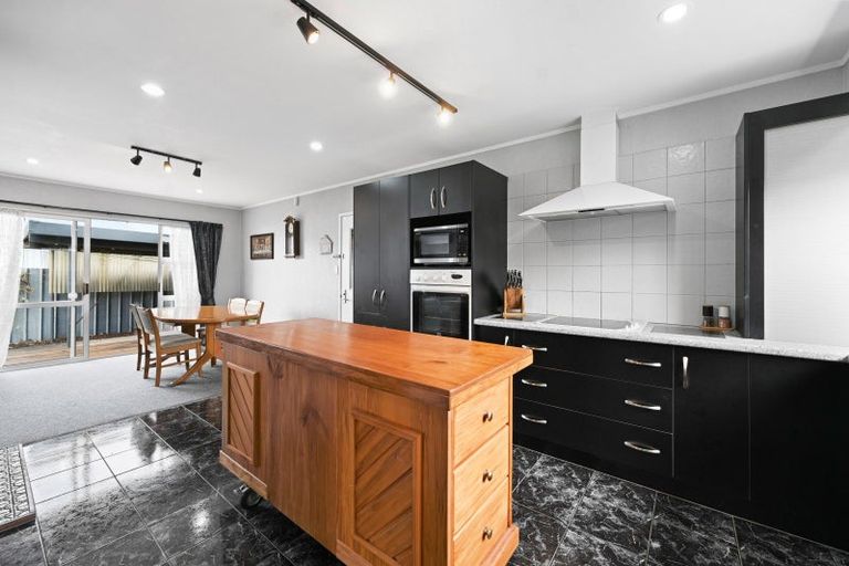 Photo of property in 113 Avalon Drive, Nawton, Hamilton, 3200