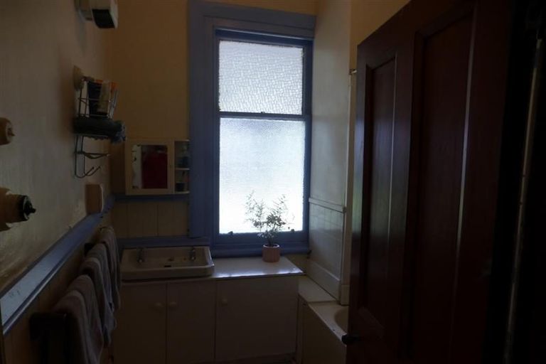 Photo of property in 125 Holly Road, St Albans, Christchurch, 8014