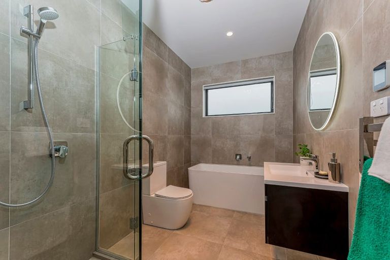 Photo of property in 4 Vintry Drive, Kumeu, 0810