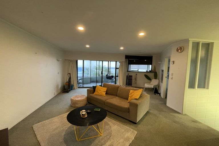 Photo of property in 64 Island Bay Road, Beach Haven, Auckland, 0626