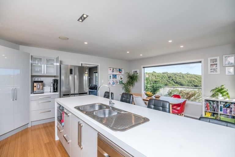 Photo of property in 104 Navigation Drive, Whitby, Porirua, 5024
