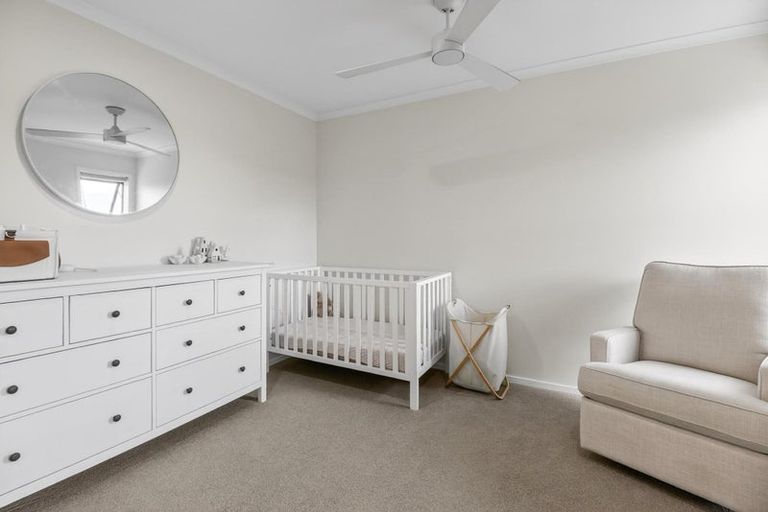 Photo of property in 54 Papatupu Way, Kumeu, 0810
