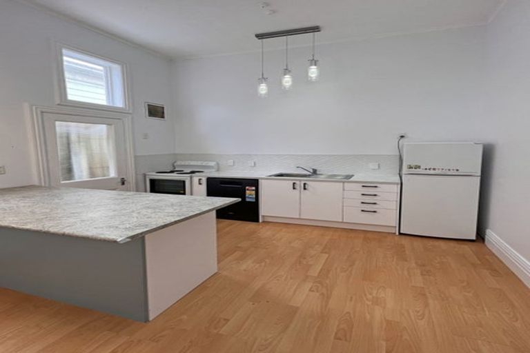 Photo of property in 30 Colombo Street, Newtown, Wellington, 6021