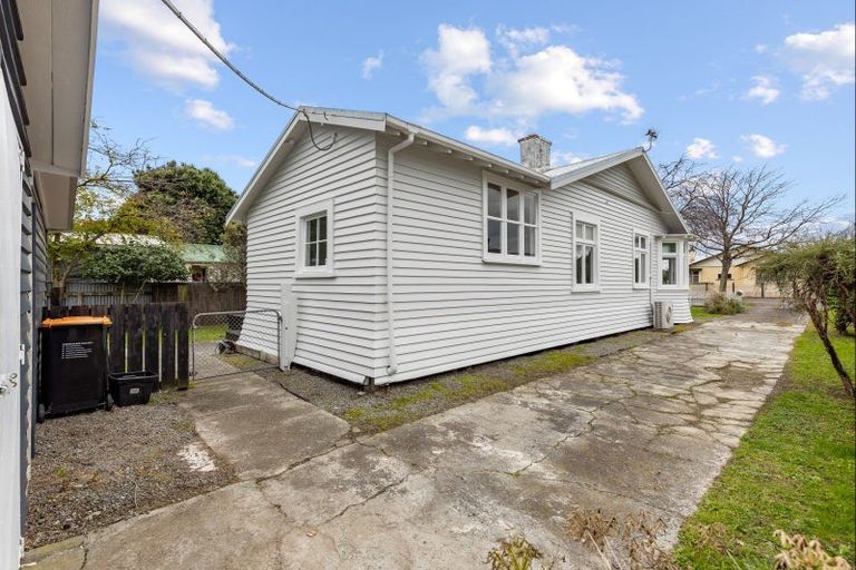 Photo of property in 36 Kingswood Street, Takaro, Palmerston North, 4412