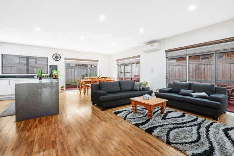 Photo of property in 30 Salamanca Road, Sunnynook, Auckland, 0620