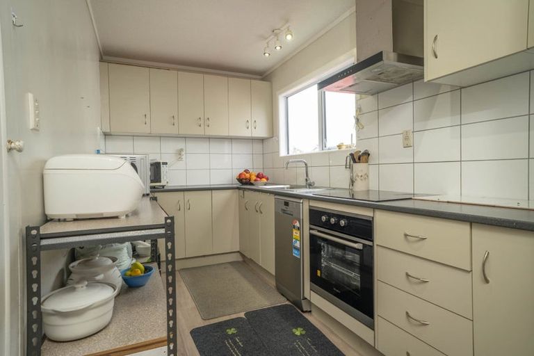 Photo of property in 19 Hollydale Grove, Churton Park, Wellington, 6037