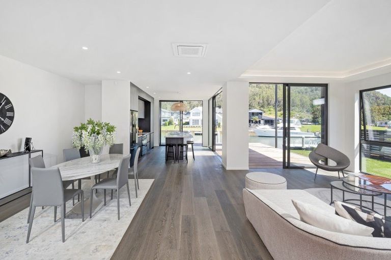 Photo of property in 133 Motu Grande, Pauanui, Hikuai, 3579