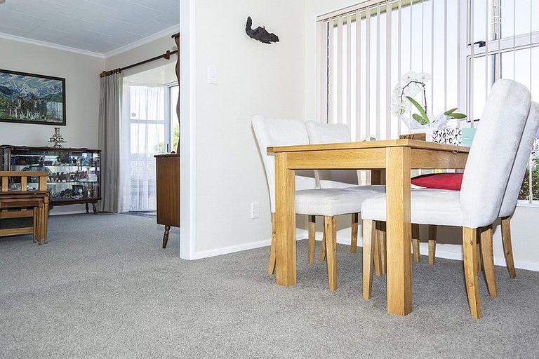 Photo of property in 36 Tukapa Street, Westown, New Plymouth, 4310