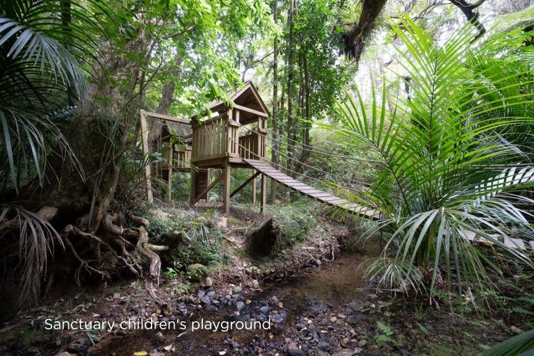 Photo of property in 10 Lakeview Lane, Mangawhai, 0573