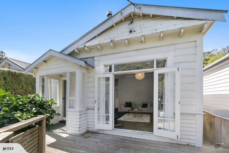 Photo of property in 229 Ohiro Road, Brooklyn, Wellington, 6021